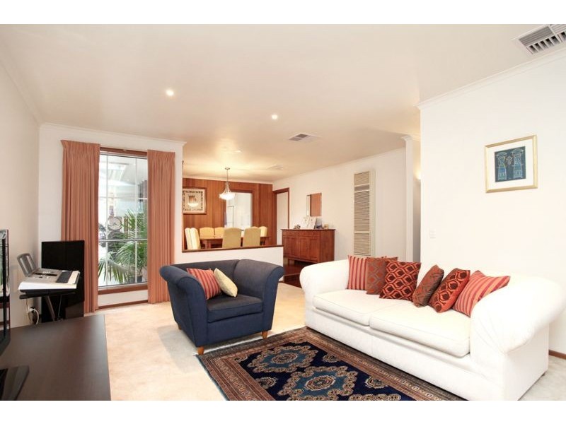 17 Taegtow Way, Altona Meadows VIC 3028