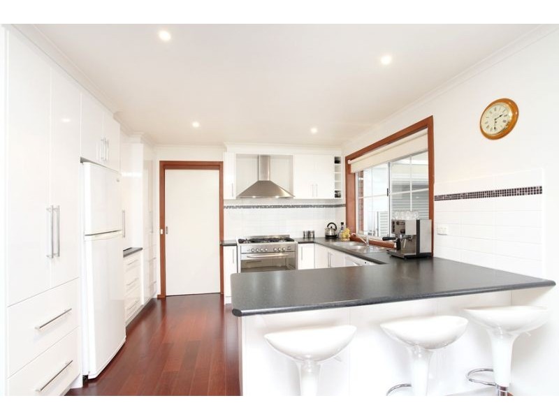 17 Taegtow Way, Altona Meadows VIC 3028