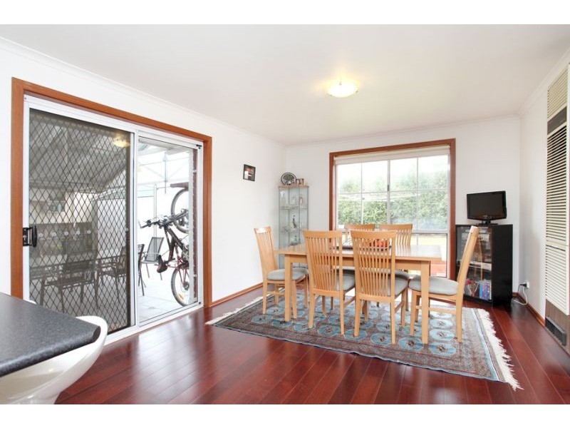 17 Taegtow Way, Altona Meadows VIC 3028