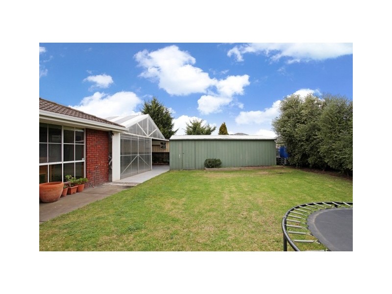 17 Taegtow Way, Altona Meadows VIC 3028