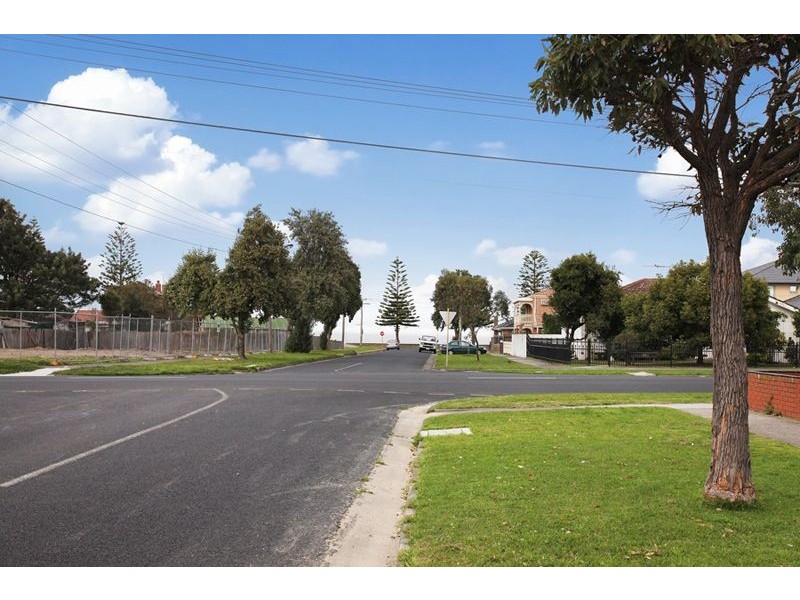 5 Romawi Street, Altona VIC 3018