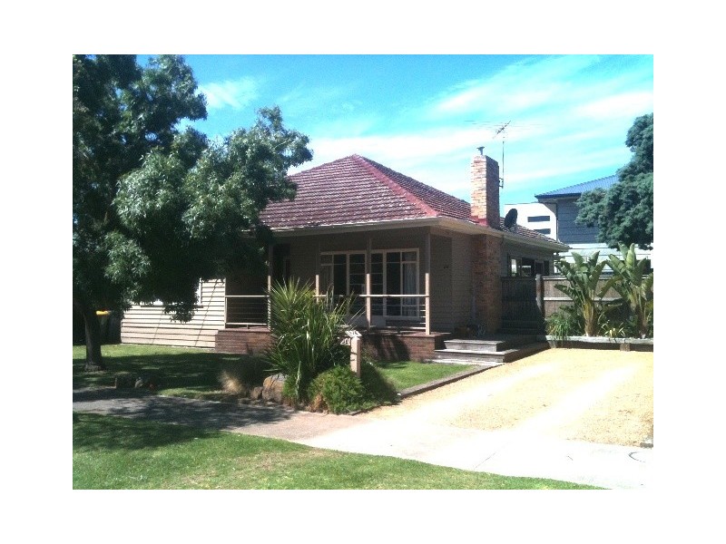 2A Bell Avenue, Altona VIC 3018