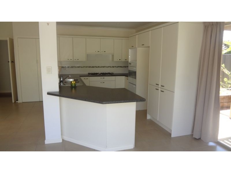 2A Bell Avenue, Altona VIC 3018