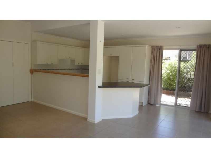 2A Bell Avenue, Altona VIC 3018