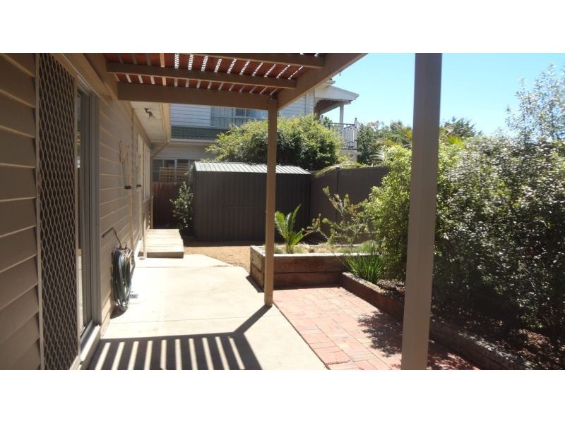 2A Bell Avenue, Altona VIC 3018