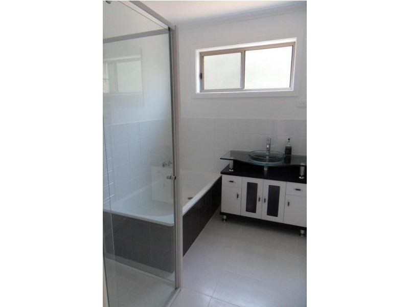 4/27 Bruce Street South, Altona Meadows VIC 3028