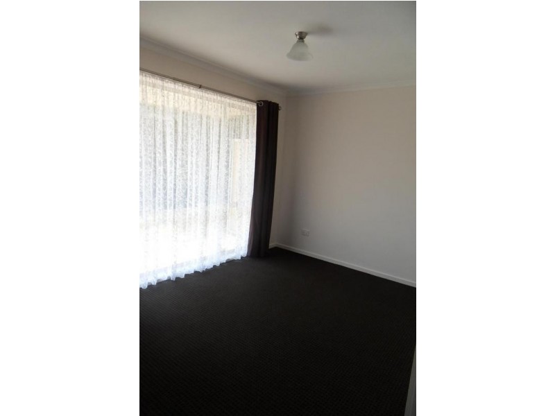 4/27 Bruce Street South, Altona Meadows VIC 3028