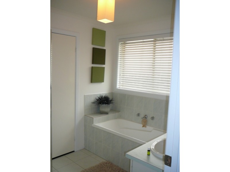 51 Howard Street, Altona Meadows VIC 3028