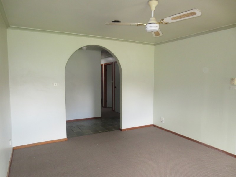 33 Balmoral Street Sth, Altona Meadows VIC 3028
