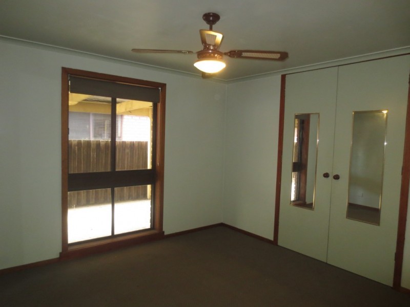 33 Balmoral Street Sth, Altona Meadows VIC 3028
