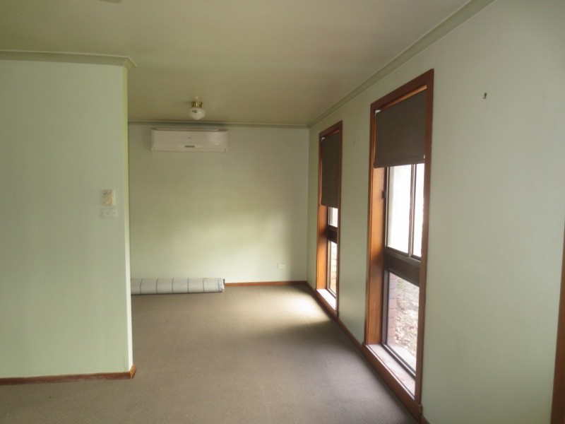 33 Balmoral Street Sth, Altona Meadows VIC 3028