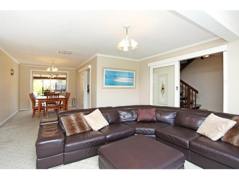 57 Simmons Drive, Altona VIC 3018