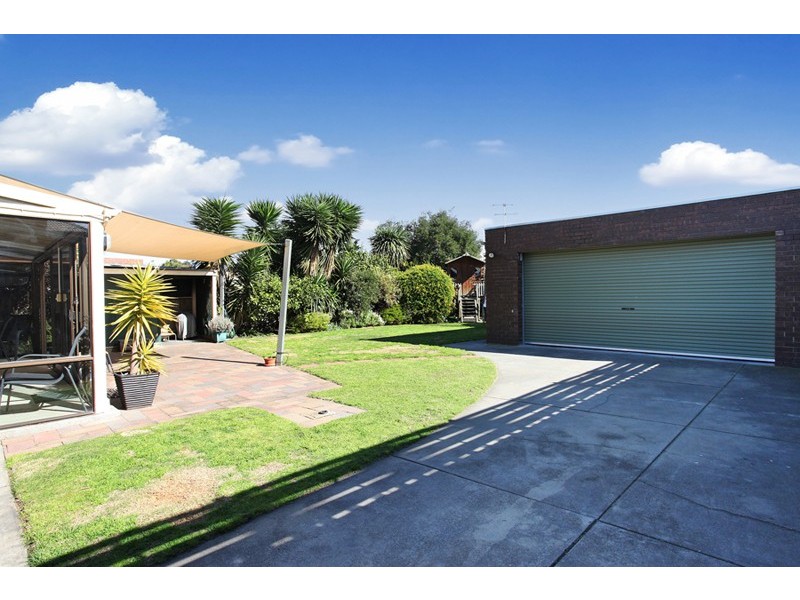 57 Simmons Drive, Altona VIC 3018