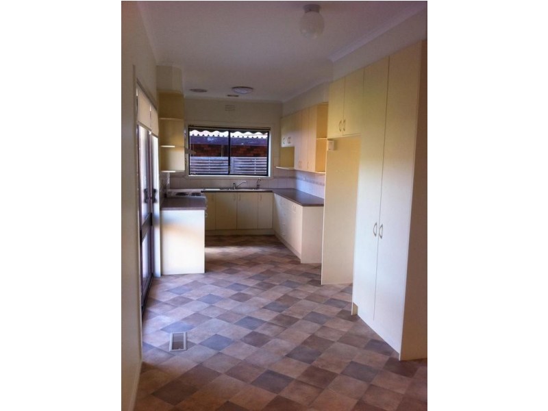 9 Lowe Avenue, Altona VIC 3018