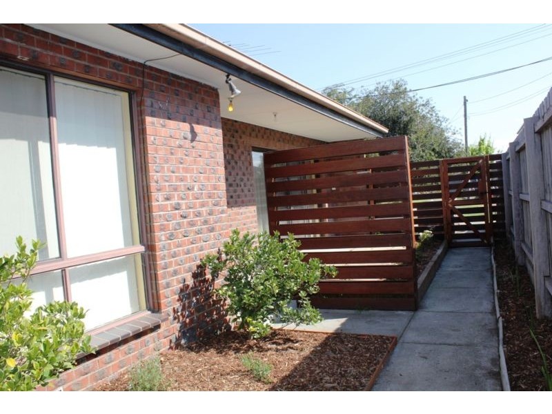 1/2 Upton Street, Altona VIC 3018