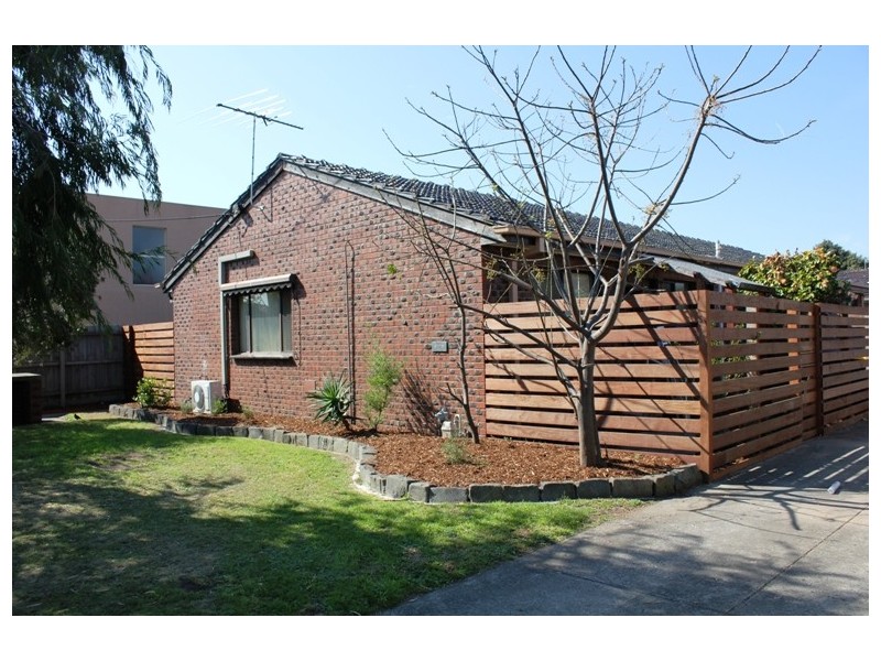 1/2 Upton Street, Altona VIC 3018