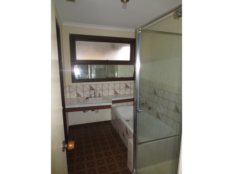 19 Langhorne Street, Altona Meadows VIC 3028