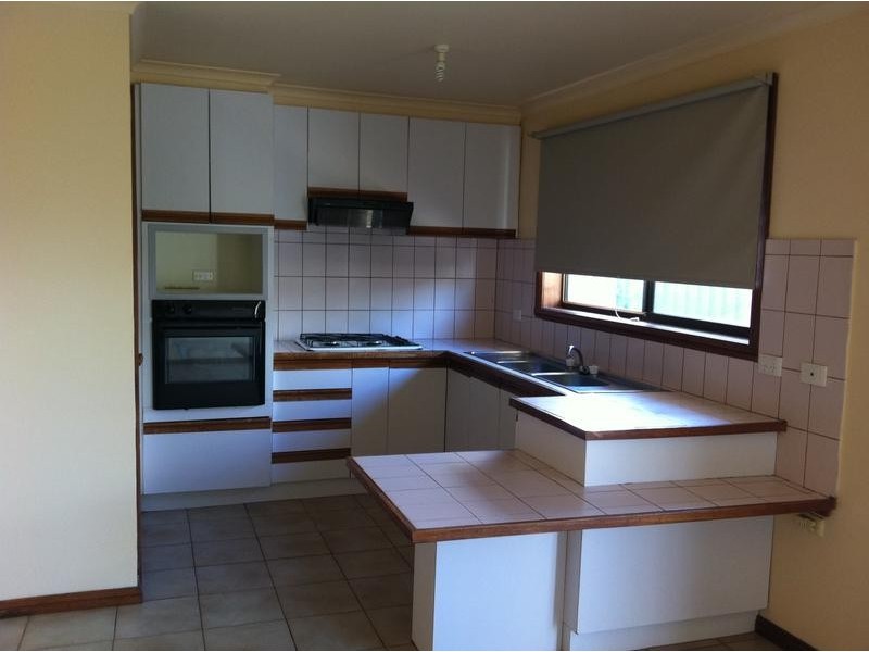 2/3 Groome Court, Altona Meadows VIC 3028