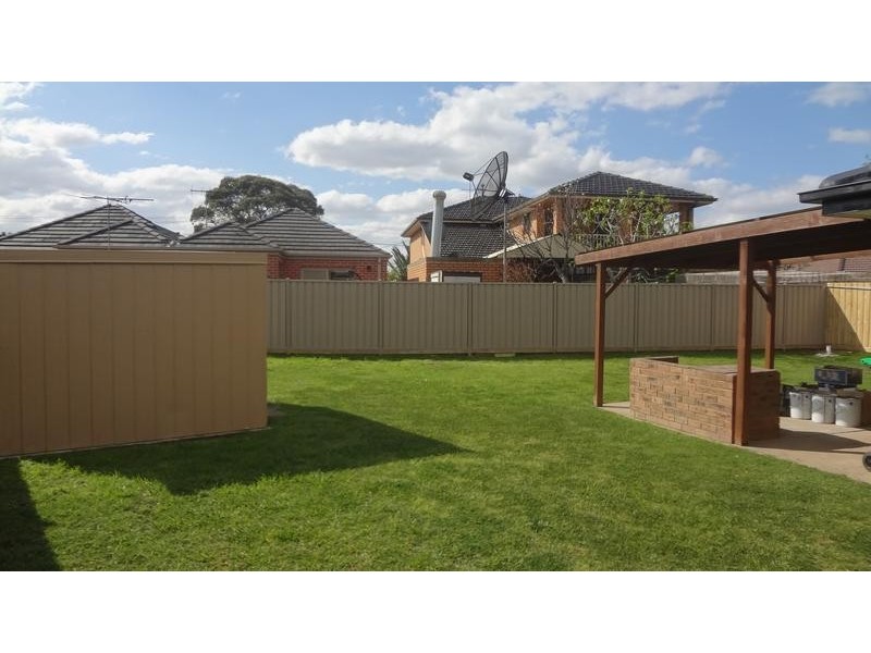 12 O’Shannessy Court, Altona Meadows VIC 3028