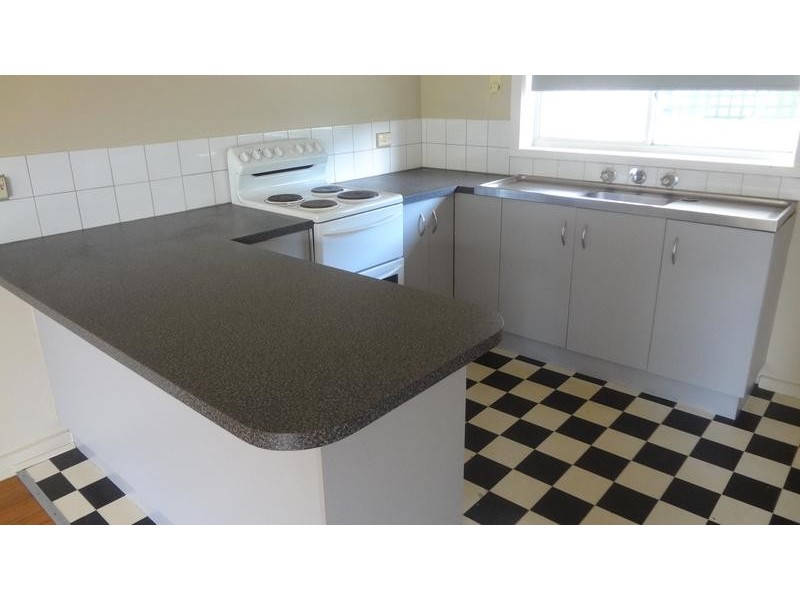 2/133 Alma Avenue, Laverton VIC 3028