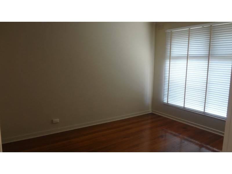 2/133 Alma Avenue, Laverton VIC 3028