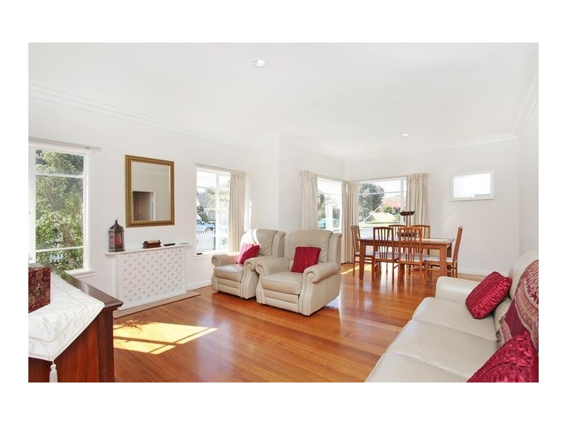 23 Greive Parade, Altona VIC 3018