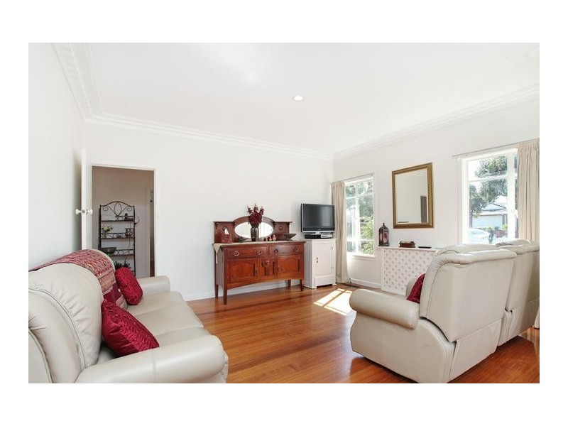 23 Greive Parade, Altona VIC 3018