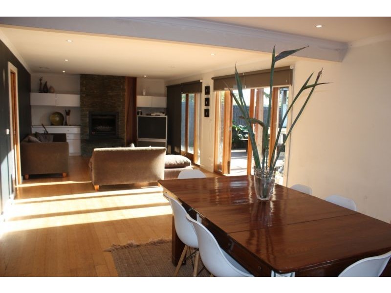 21 Delmont Avenue, Altona VIC 3018