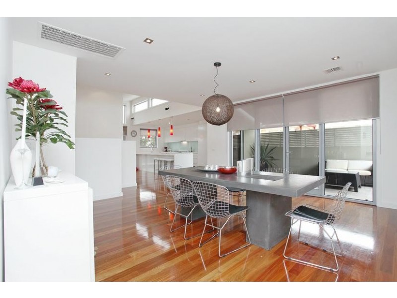 1/8 Webb Street, Altona VIC 3018