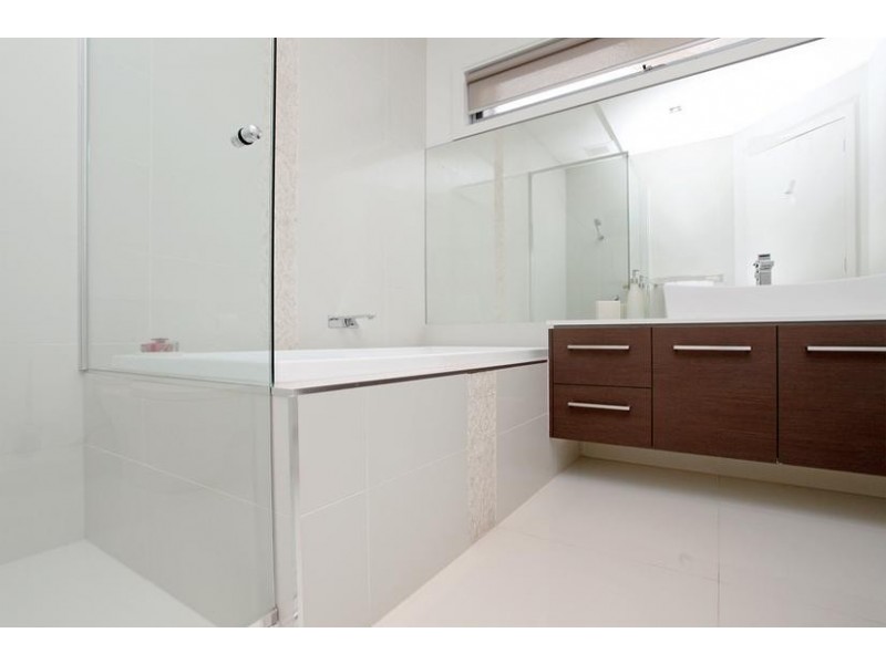 1/8 Webb Street, Altona VIC 3018