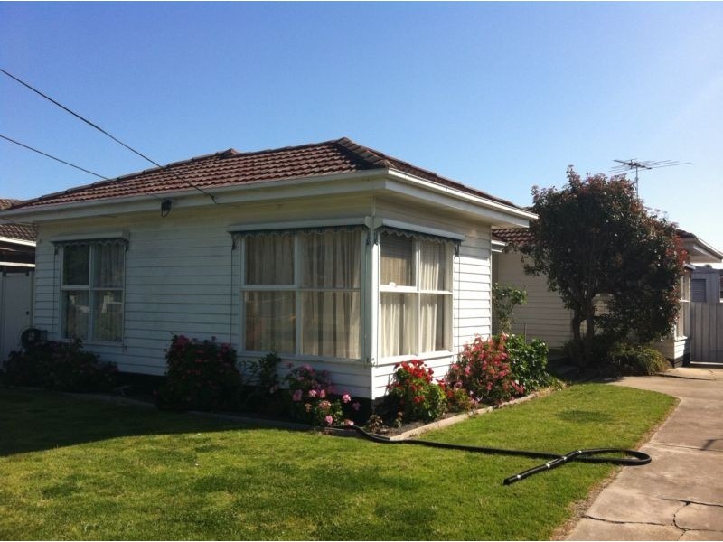 29 Dove Avenue, Altona VIC 3018