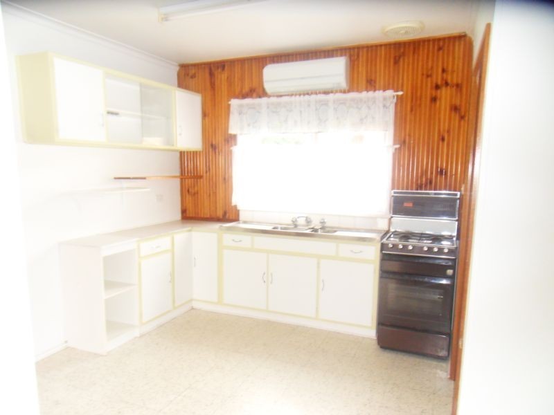 29 Dove Avenue, Altona VIC 3018