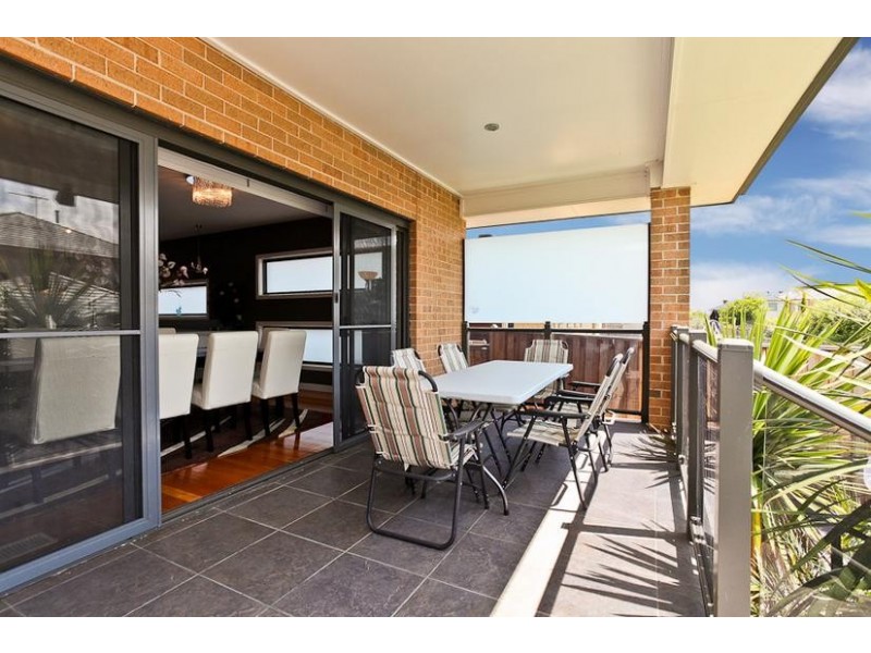 27 Middle Park Drive, Sanctuary Lakes VIC 3030