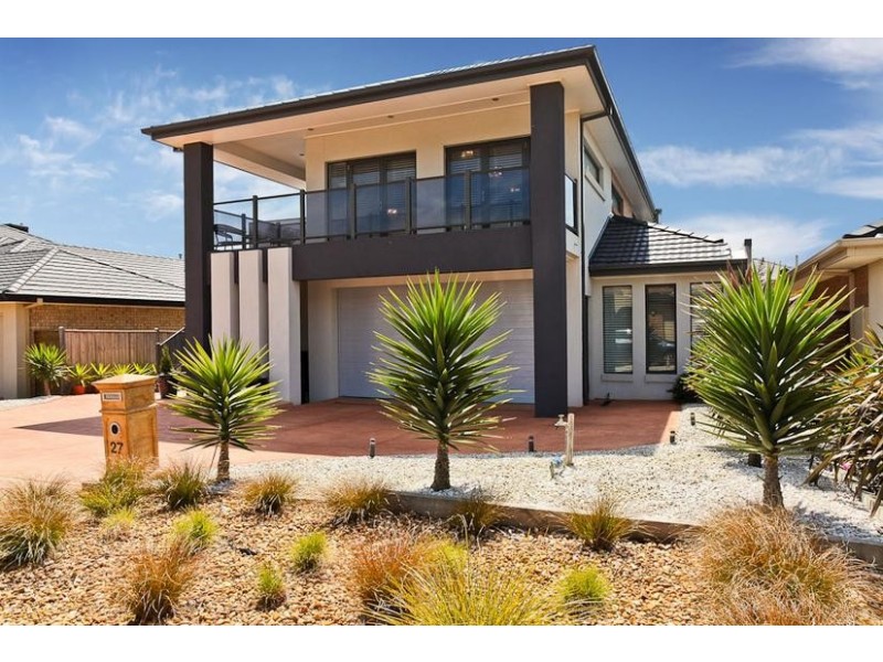 27 Middle Park Drive, Sanctuary Lakes VIC 3030