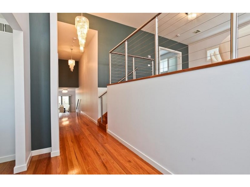 27 Middle Park Drive, Sanctuary Lakes VIC 3030