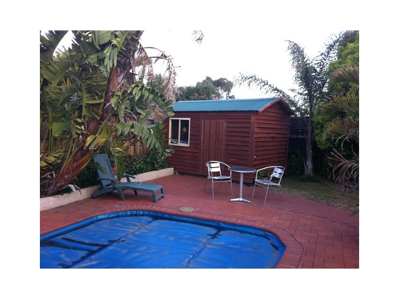 3 Ocean Court, Altona Meadows VIC 3028