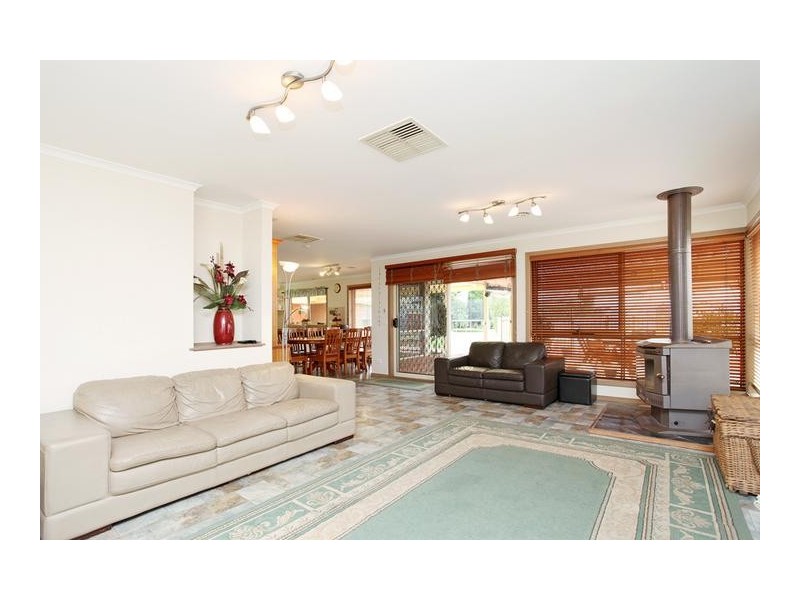 9 Hibiscus Court, Altona Meadows VIC 3028