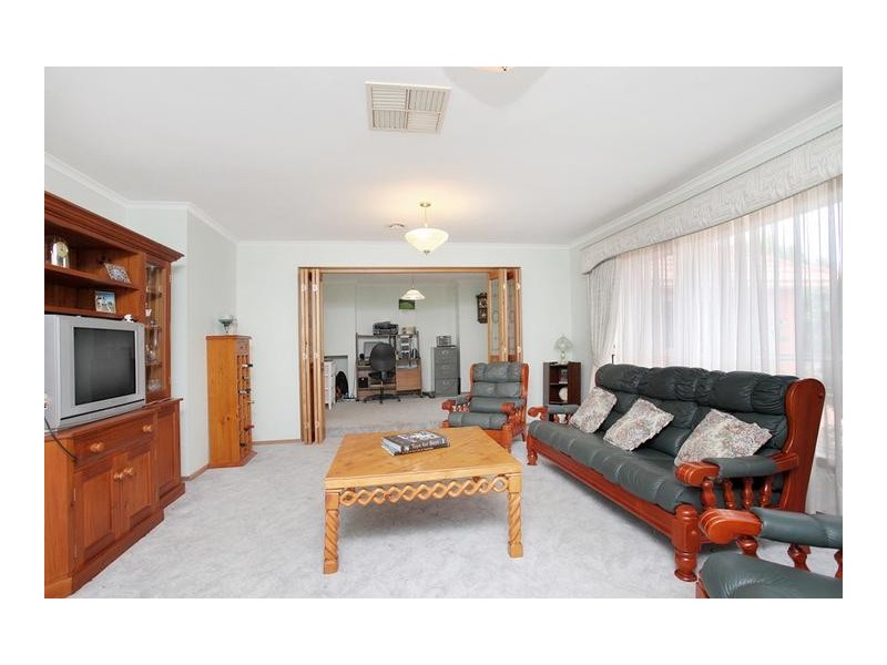 9 Hibiscus Court, Altona Meadows VIC 3028