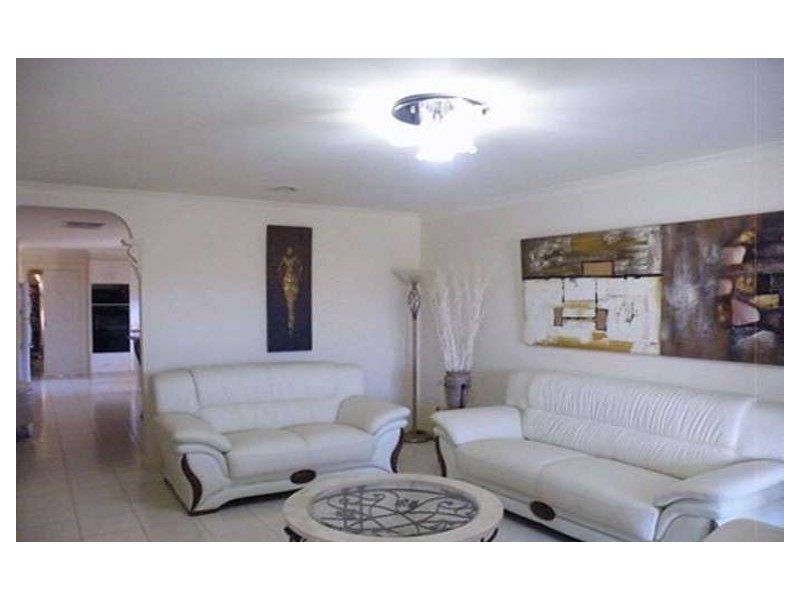 1 Pearce Court, Altona Meadows VIC 3028