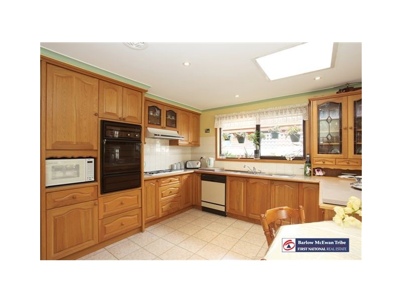 14 Pyramus Place, Altona Meadows VIC 3028
