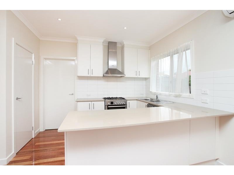 2/15 Emu Avenue, Altona VIC 3018