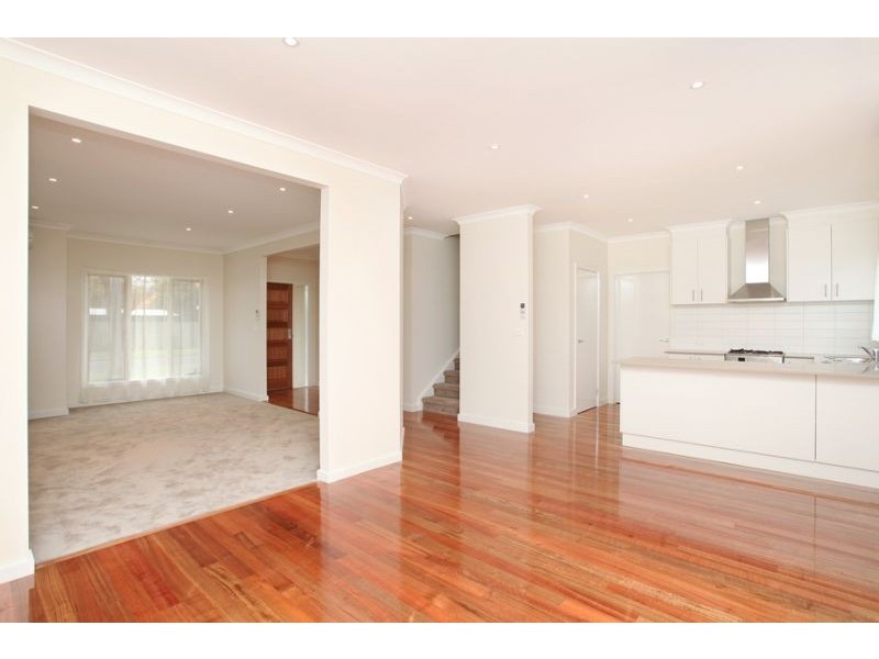 2/15 Emu Avenue, Altona VIC 3018