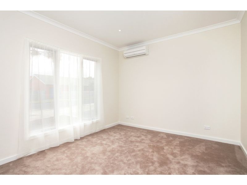 2/15 Emu Avenue, Altona VIC 3018