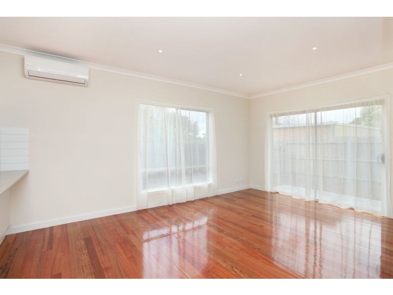 2/15 Emu Avenue, Altona VIC 3018