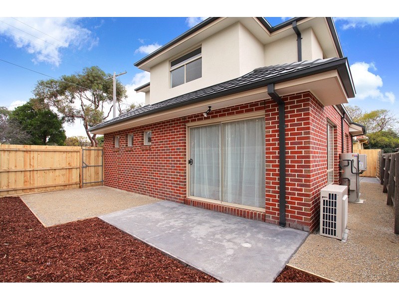 2/15 Emu Avenue, Altona VIC 3018