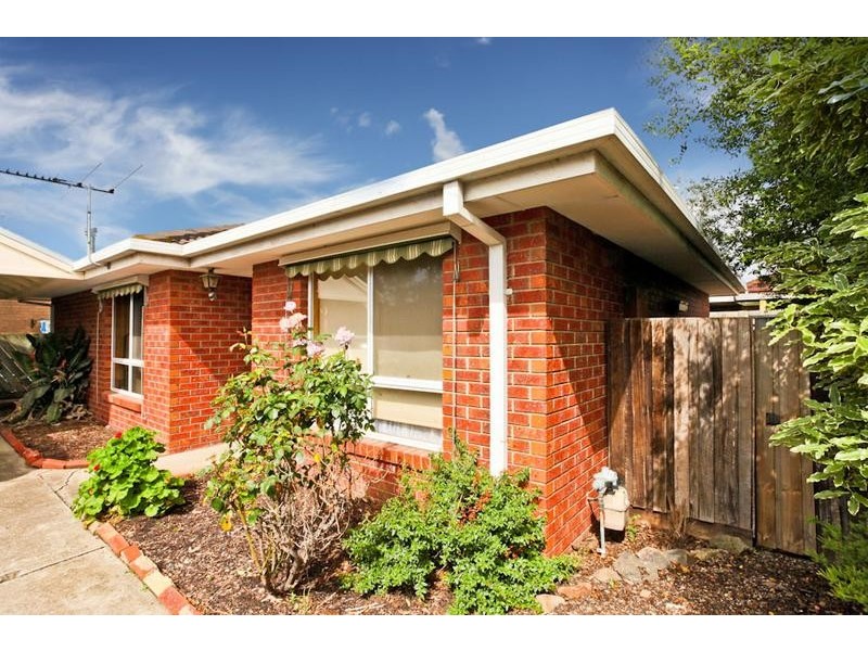 2/43 Cameron Avenue, Altona Meadows VIC 3028