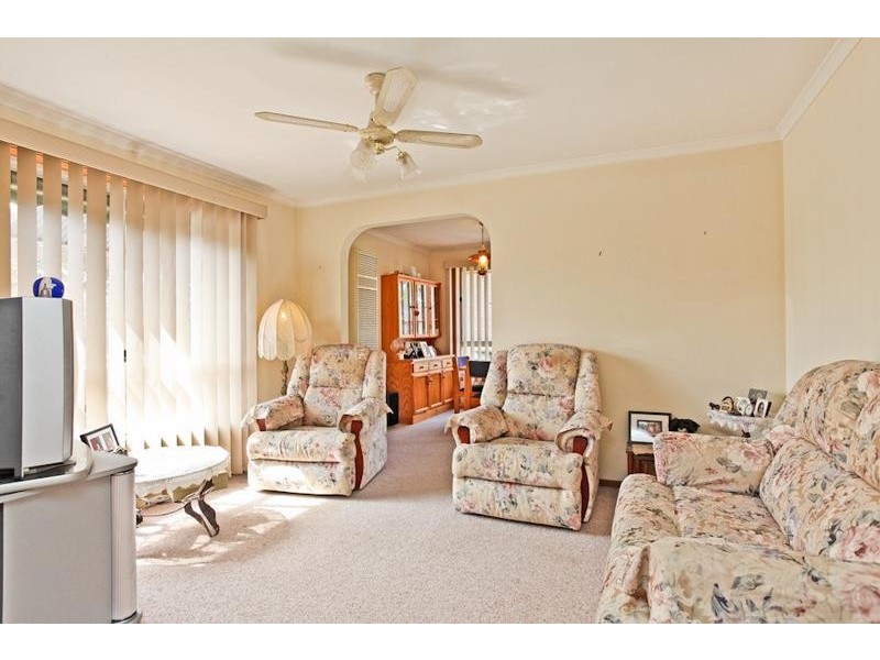 2/43 Cameron Avenue, Altona Meadows VIC 3028