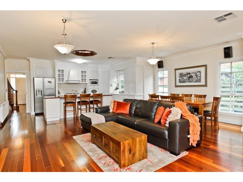 35 Myrtle Grove, Altona VIC 3018