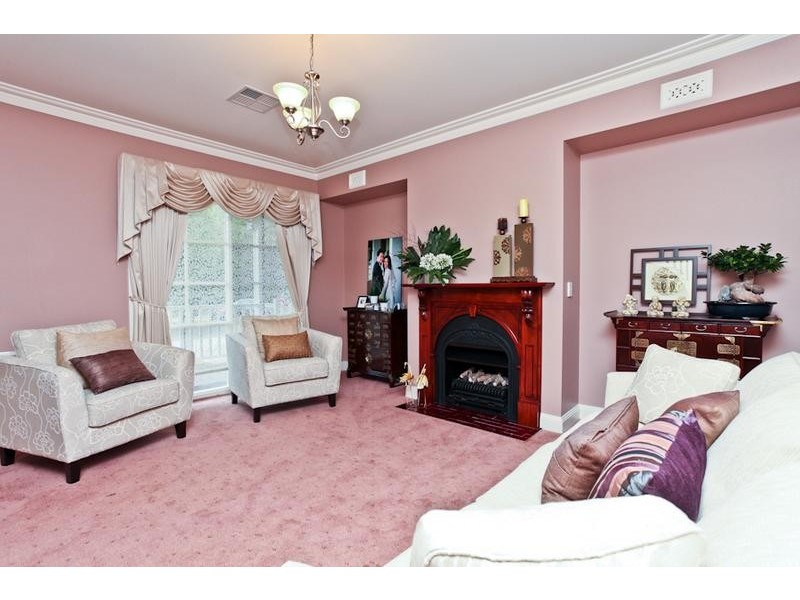 35 Myrtle Grove, Altona VIC 3018