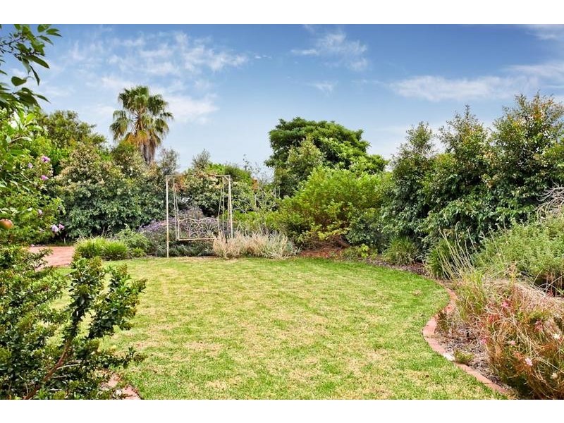 35 Myrtle Grove, Altona VIC 3018